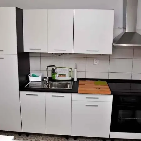 In 7385 Apartment *